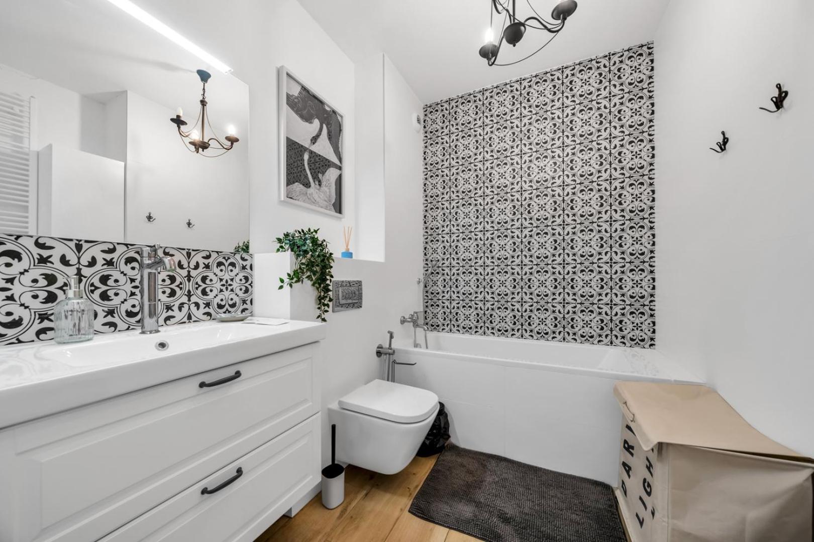 Skierniewicka Apt - Parking, Workspace, Balcony - By Rentujemy Varşovia Exterior foto