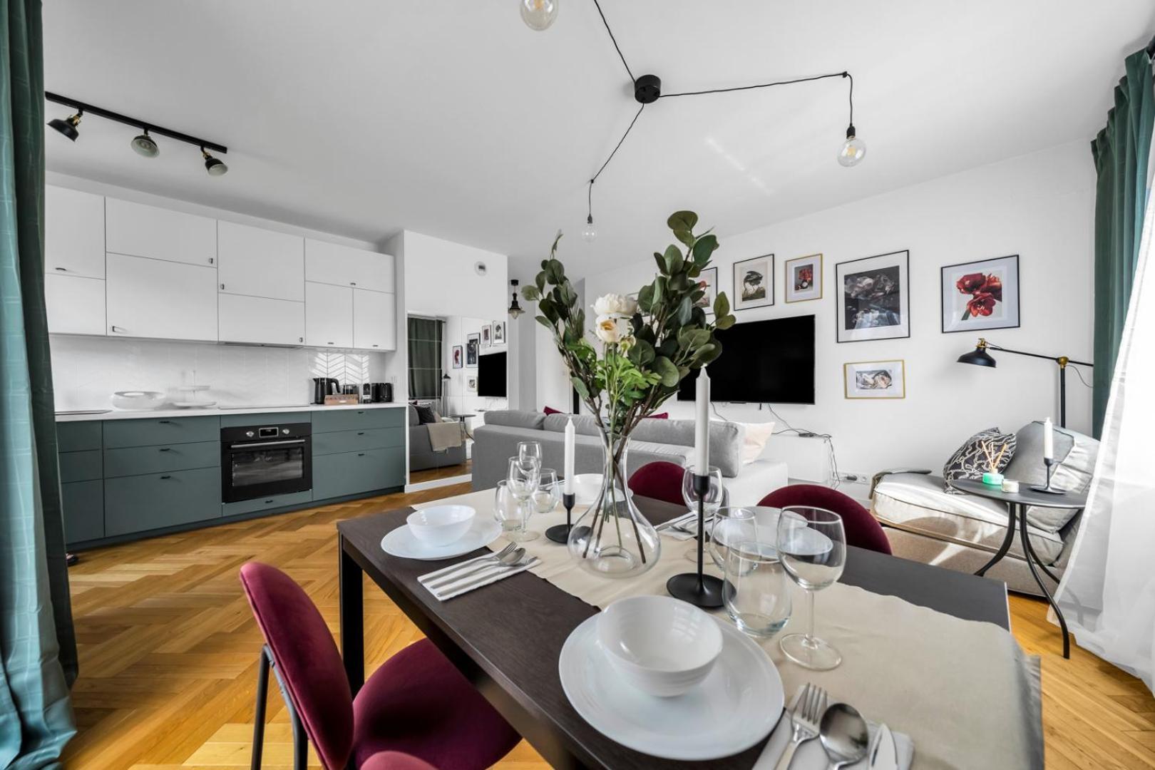 Skierniewicka Apt - Parking, Workspace, Balcony - By Rentujemy Varşovia Exterior foto
