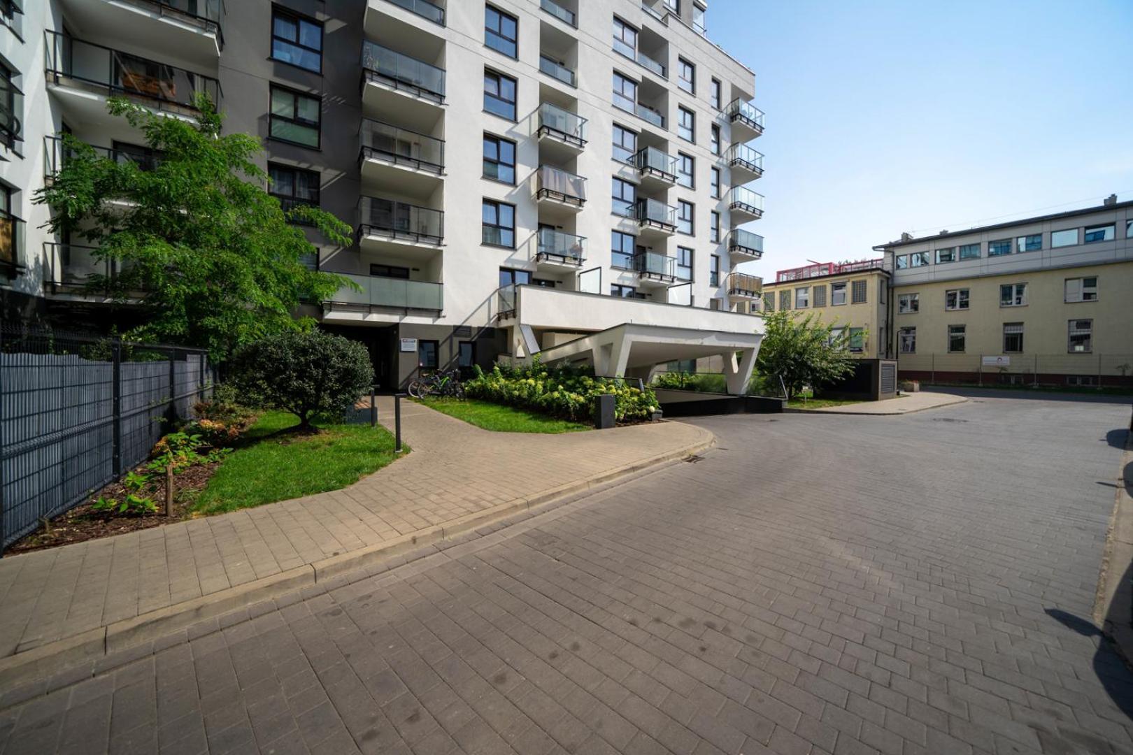 Skierniewicka Apt - Parking, Workspace, Balcony - By Rentujemy Varşovia Exterior foto